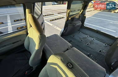 Минивэн Mitsubishi Space Wagon 2003 в 