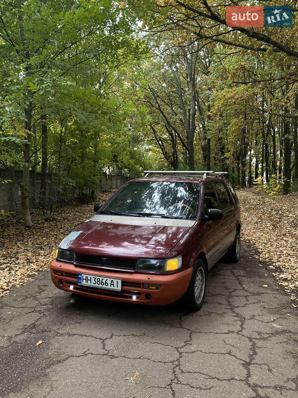 Минивэн Mitsubishi Space Wagon 1993 в Одессе фото 3 Минивэн Mitsubishi Space Wagon 1993 в Одессе
