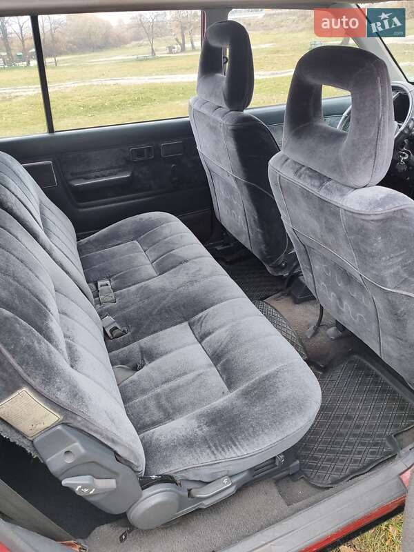 Минивэн Mitsubishi Space Wagon 1985 в Сарнах