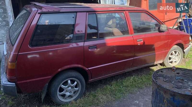 Mitsubishi Space Wagon 1986
