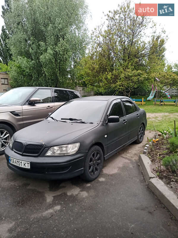 Mitsubishi Virage 2004