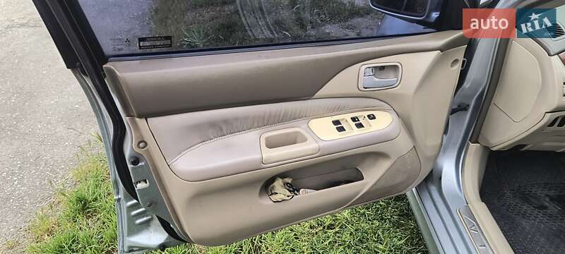 Седан Mitsubishi Virage 2004 в Запорожье