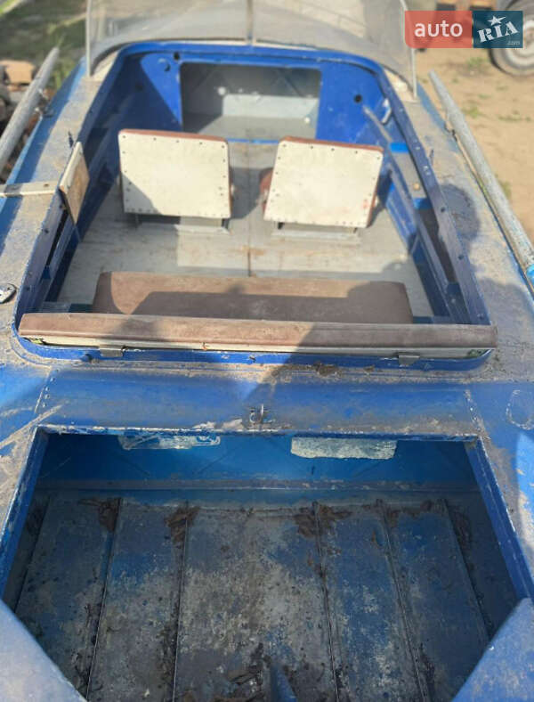 Лодка МКМ Херсонка 1987 в Черкассах