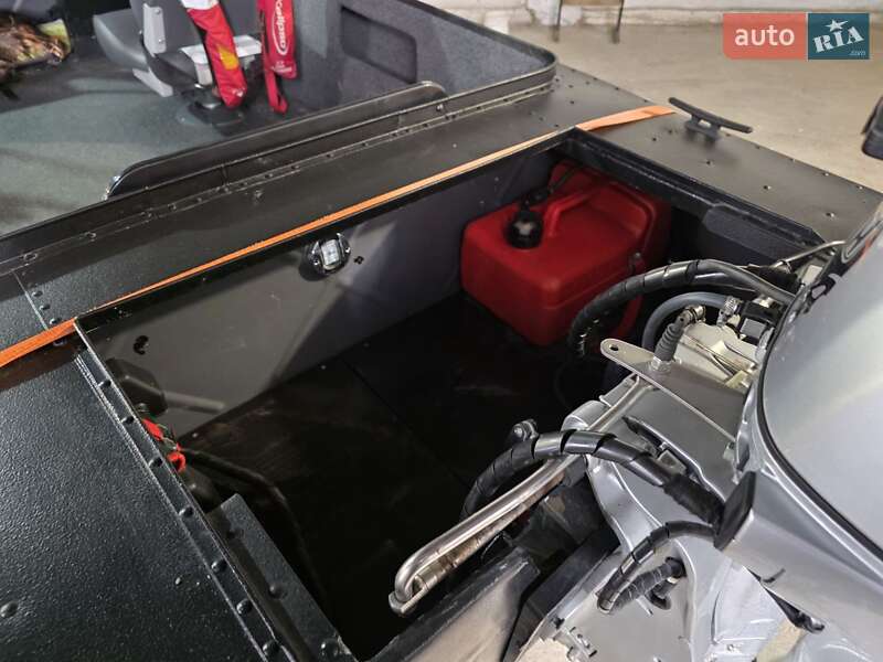 Катер МКМ Херсонка 1971 в Черновцах фото 13 Катер МКМ Херсонка 1971 в Черновцах