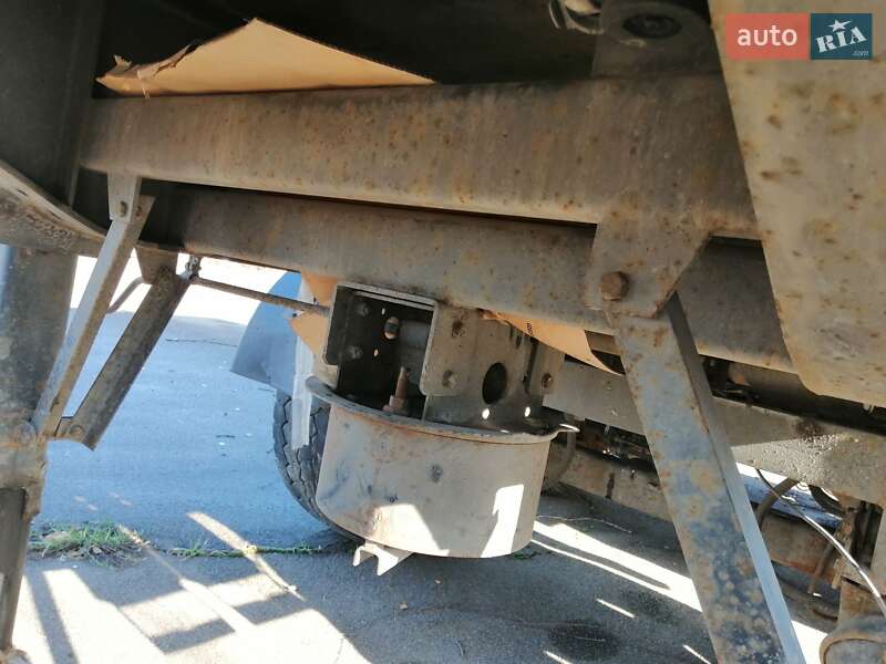 Самоскид напівпричіп Moeslein SMR-3 2006 в Кременчуці