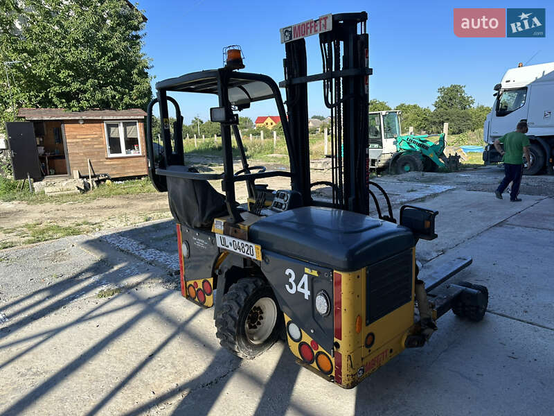Вилочный погрузчик Moffett M4 2011 в 