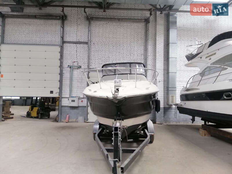 Моторна яхта Monterey 250 СR 2005 в Києві