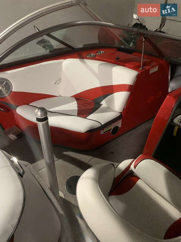 Катер Moomba Mobius 2007 в Черкасах фото 7 Катер Moomba Mobius 2007 в Черкасах