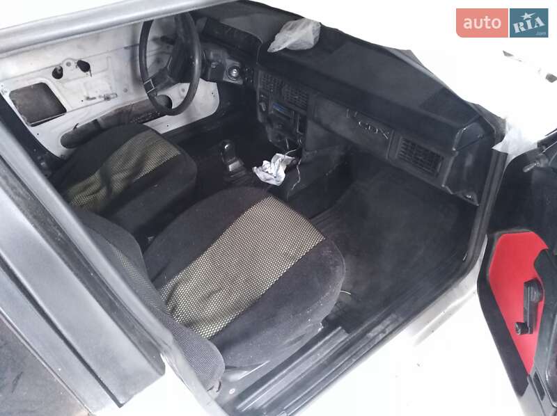 Хэтчбек Москвич/АЗЛК 2141 1991 в Кривом Роге