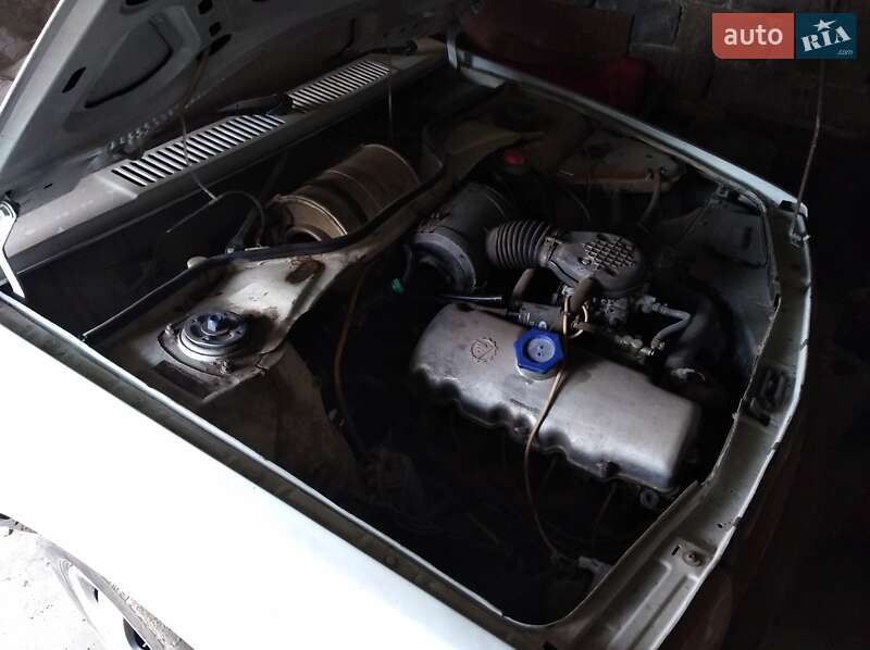Хэтчбек Москвич/АЗЛК 2141 1991 в Кривом Роге