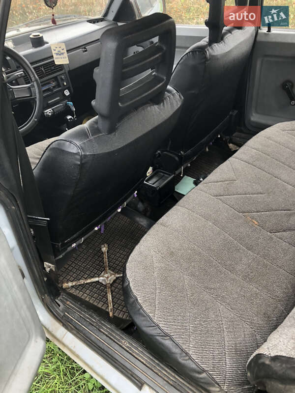 Хэтчбек Москвич/АЗЛК 2141 1991 в Ратным фото 8 Хэтчбек Москвич/АЗЛК 2141 1991 в Ратным