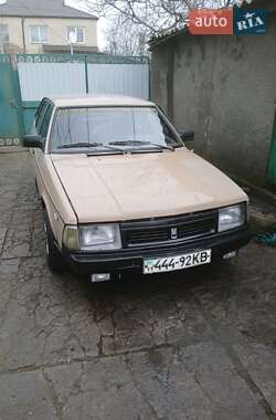 Хэтчбек Москвич/АЗЛК 2141 1990 в 