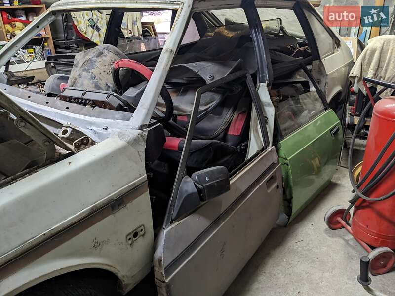 Хетчбек Москвич/АЗЛК 2141 1996 в Борисполі фото 5 Хетчбек Москвич/АЗЛК 2141 1996 в Борисполі
