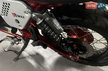 Скремблер Moto Guzzi V7 Racer 2011 в 