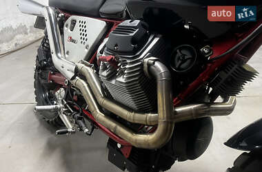 Скремблер Moto Guzzi V7 Racer 2011 в 
