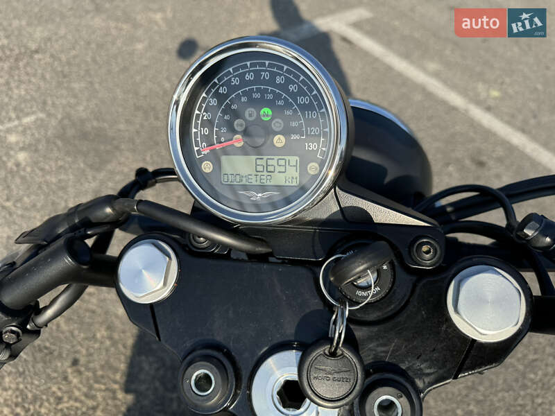 Кафе рейсер Moto Guzzi V7 Stone 2017 в Киеве