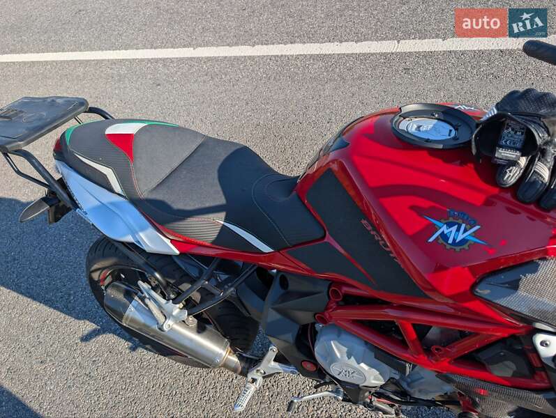 Мотоцикл Без обтікачів (Naked bike) Mv agusta Brutale 2016 в Кременчуці