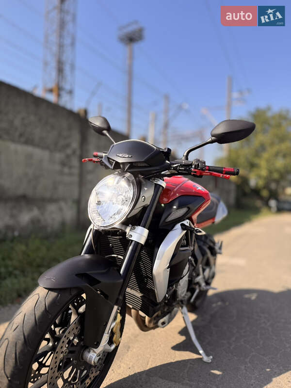 Мотоцикл Без обтекателей (Naked bike) Mv agusta Brutale 2013 в 