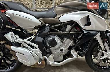 Мотоцикл Без обтекателей (Naked bike) Mv agusta Stradale 800 2015 в 