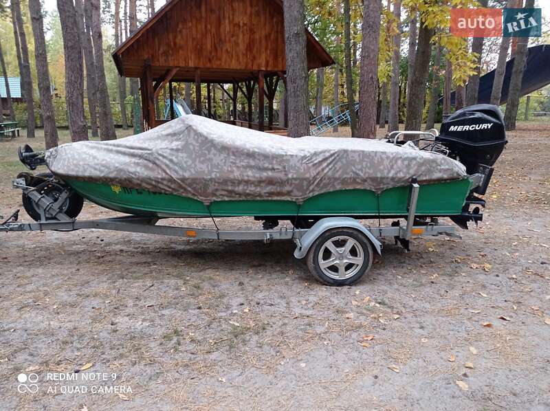 Лодка Неман Неман-2 1995 в Киеве