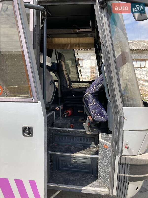 Туристический / Междугородний автобус Neoplan N 208 1992 в Новой Ушице фото 11 Туристический / Междугородний автобус Neoplan N 208 1992 в Новой Ушице