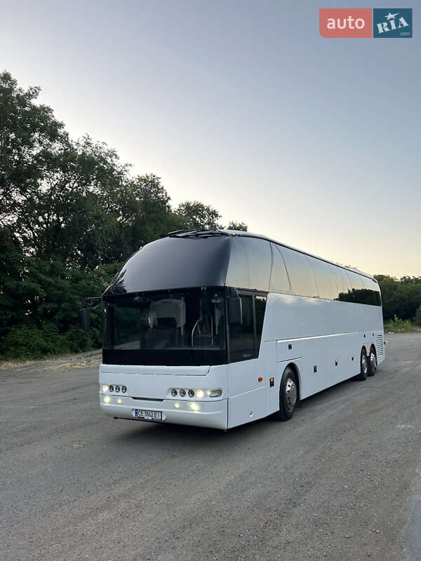 Туристический / Междугородний автобус Neoplan N 516 2003 в Черновцах фото Туристический / Междугородний автобус Neoplan N 516 2003 в Черновцах