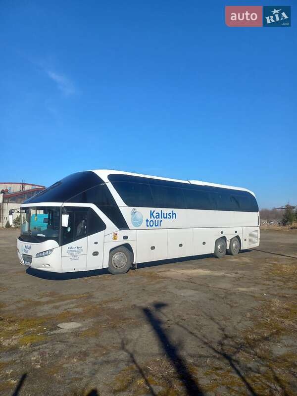 Туристический / Междугородний автобус Neoplan N 5217 2010 в Калуше