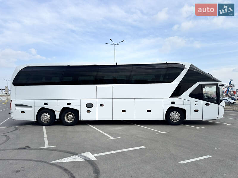 Туристичний / Міжміський автобус Neoplan N 5217 2011 в Чернівцях
