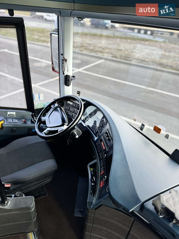 Туристичний / Міжміський автобус Neoplan N 5217 2011 в Чернівцях
