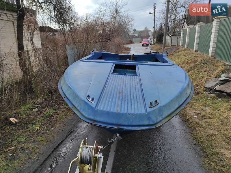 Лодка Нептун 3 1988 в Переяславе