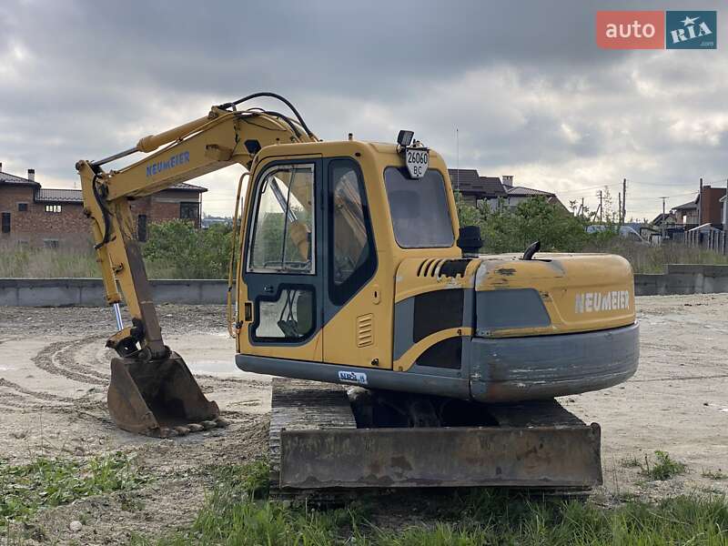 Гусеничний екскаватор Neumeier NR 2007 в Львові