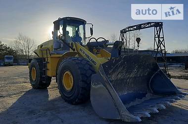 Фронтальні навантажувачі New Holland 270 2007 в Славутичі