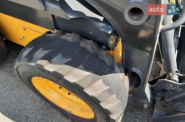Минипогрузчик New Holland L218 2012 в 
