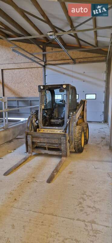 New Holland L218 2015