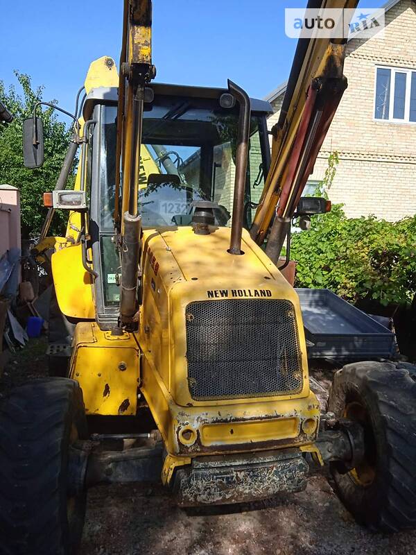 Другая спецтехника New Holland LB95B-4PT 2007 в Киеве