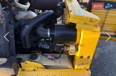 Міні-вантажник New Holland LB 2007 в 