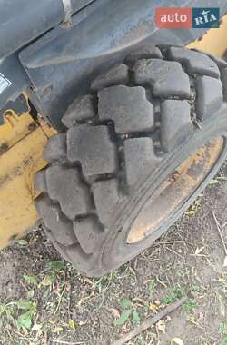 Міні-вантажник New Holland LB 2007 в 