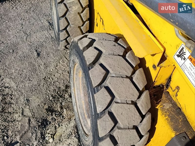 New Holland LB 2007 New Holland LB 2007