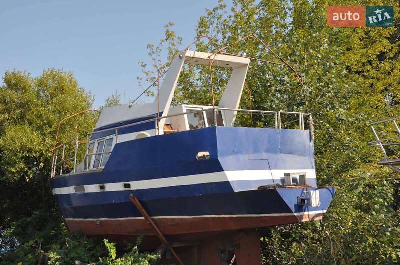 Моторная яхта Nimbus Commander 2004 в Киеве фото 3 Моторная яхта Nimbus Commander 2004 в Киеве