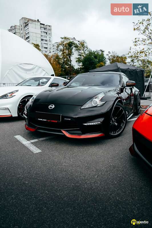 Купе Nissan 370Z 2018 в Киеве фото 3 Купе Nissan 370Z 2018 в Киеве