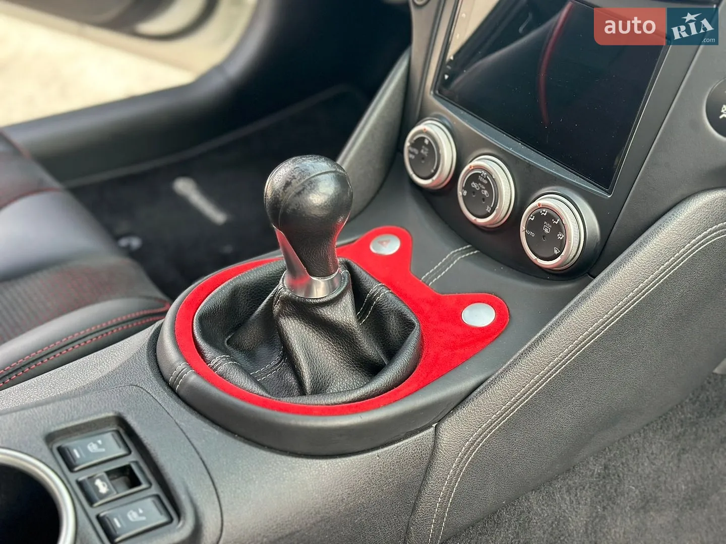 2017 Nissan 370Z - мініатюра 43