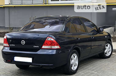 Седан Nissan Almera Classic 2011 в 