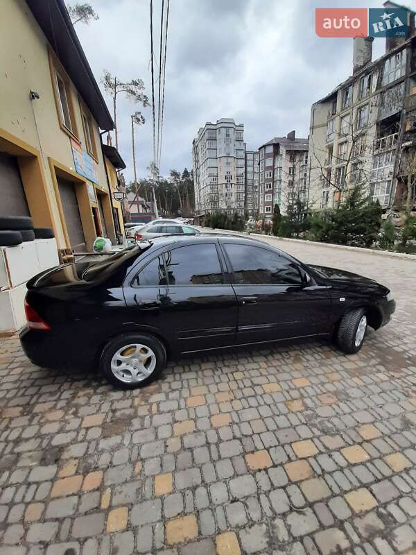 Седан Nissan Almera Classic 2012 в Києві
