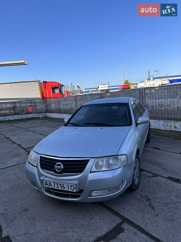 Седан Nissan Almera Classic 2006 в Нововолынске