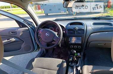 Седан Nissan Almera Classic 2008 в 