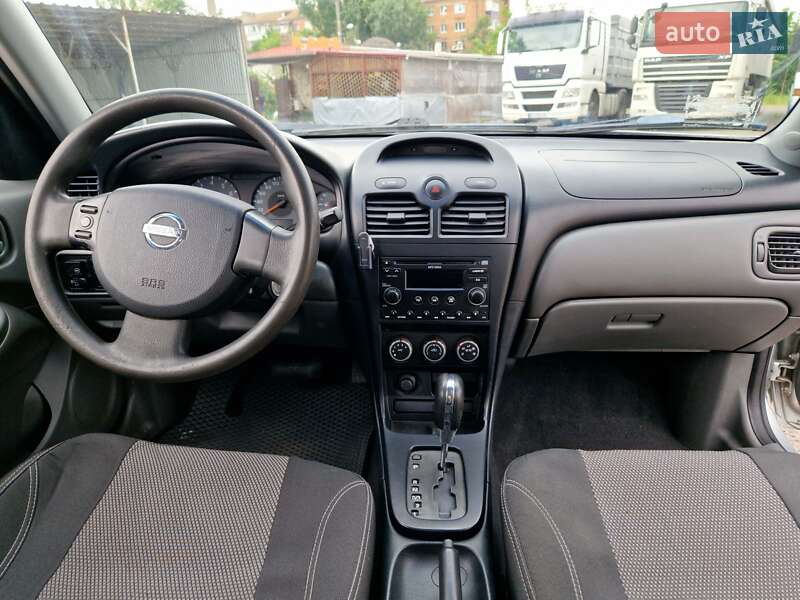 Седан Nissan Almera Classic 2010 в Миколаєві