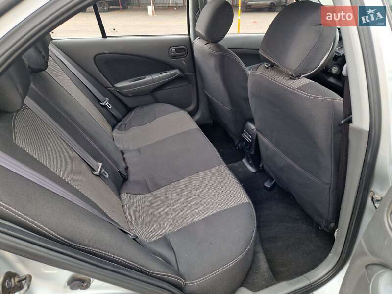 Седан Nissan Almera Classic 2010 в Миколаєві