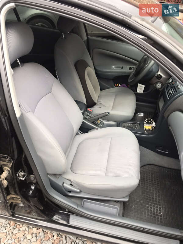 Седан Nissan Almera Classic 2006 в Львове