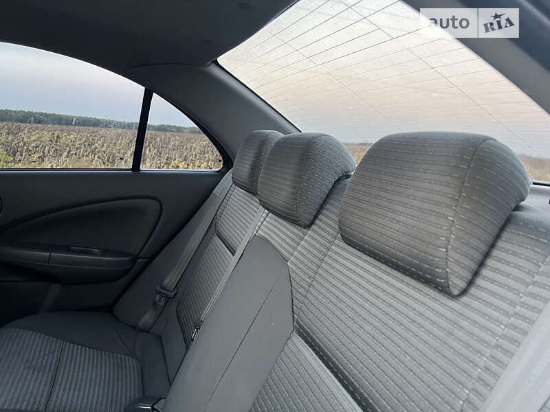 Седан Nissan Almera Classic 2007 в Мене