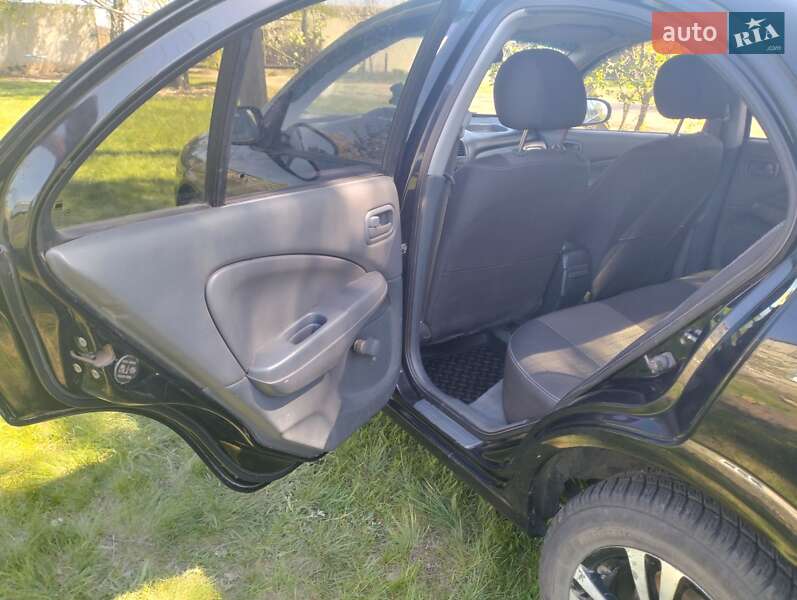 Седан Nissan Almera Classic 2007 в Полтаве